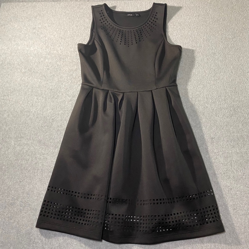 Apt. 9 Fit & Flare Dress Women's Medium Black Laser Cut Pleated Cocktail EUC